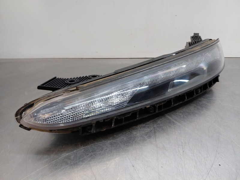 Recambio de piloto delantero izquierdo para hyundai kona hybrid referencia OEM IAM 92207J9600  