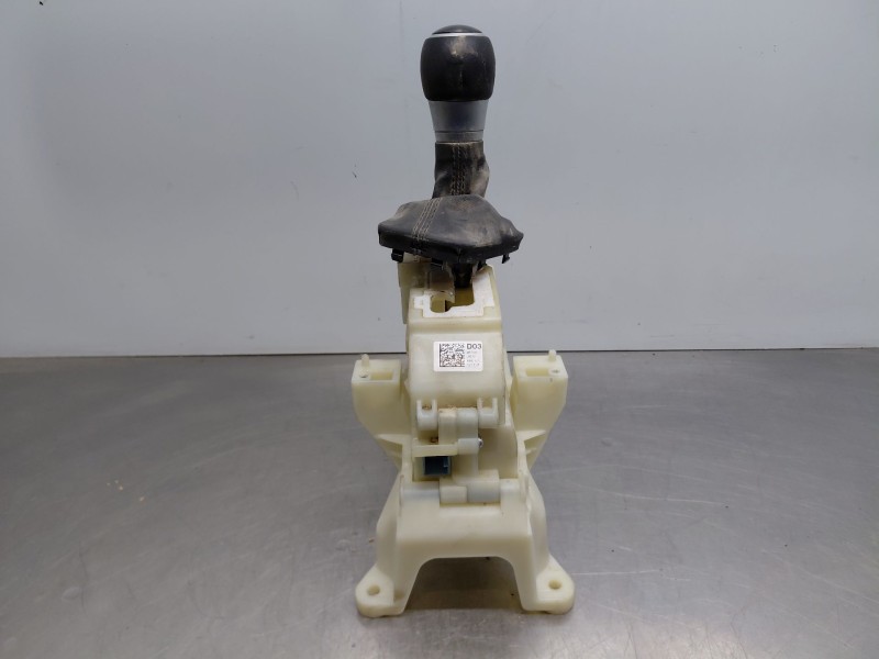 Recambio de palanca cambio para hyundai kona hybrid referencia OEM IAM 46700J9210  