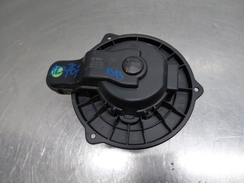 Recambio de motor calefaccion para hyundai kona hybrid referencia OEM IAM 97113J3000  