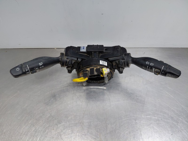 Recambio de mando multifuncion para hyundai kona hybrid referencia OEM IAM 93404J9960  