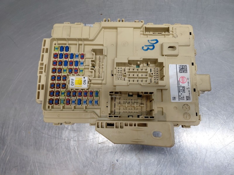Recambio de caja reles / fusibles para hyundai kona hybrid referencia OEM IAM 91951CM030  