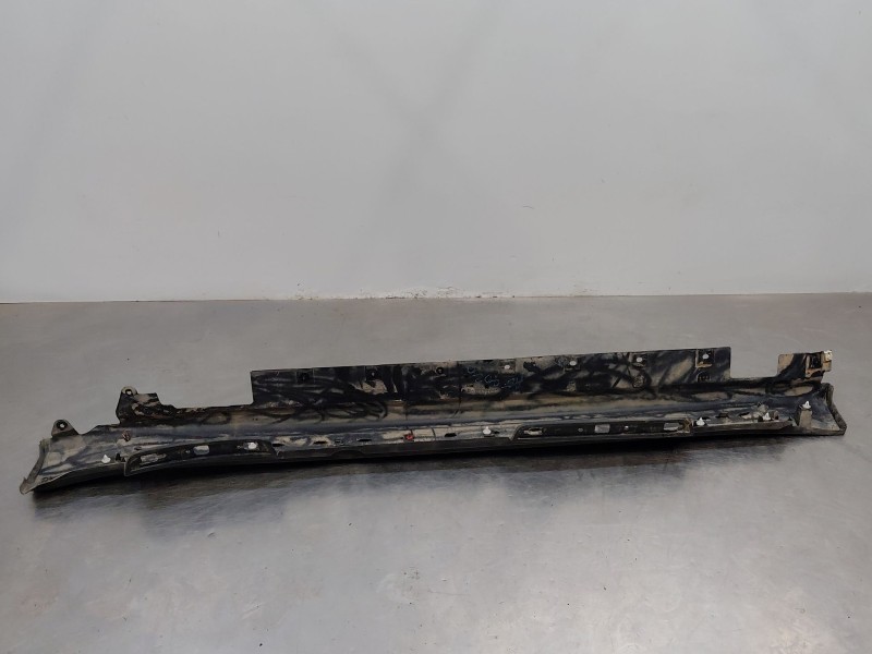 Recambio de faldon lateral para mini mini countryman (f60) cooper referencia OEM IAM 51775A7B518  