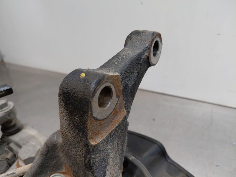 Recambio de mangueta delantera derecha para hyundai kona hybrid referencia OEM IAM 51716J9000  