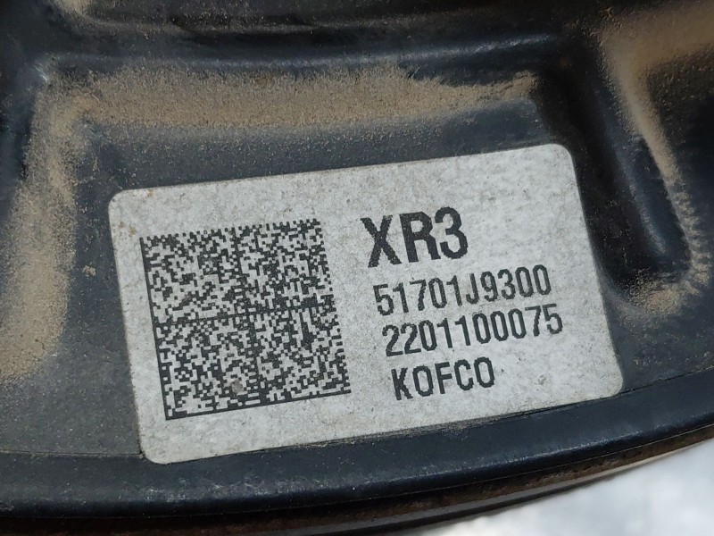 Recambio de mangueta delantera derecha para hyundai kona hybrid referencia OEM IAM 51716J9000  