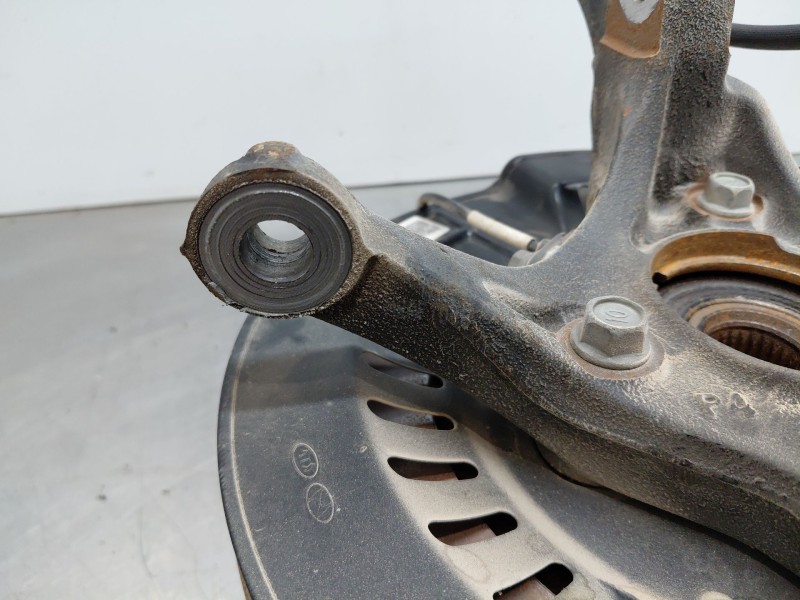 Recambio de mangueta delantera izquierda para hyundai kona hybrid referencia OEM IAM 51715J9000  