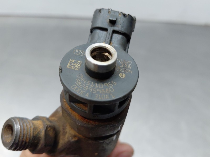 Recambio de inyector para peugeot rifter 1.5 bluehdi 75 (ecyhw) referencia OEM IAM 0445110955  