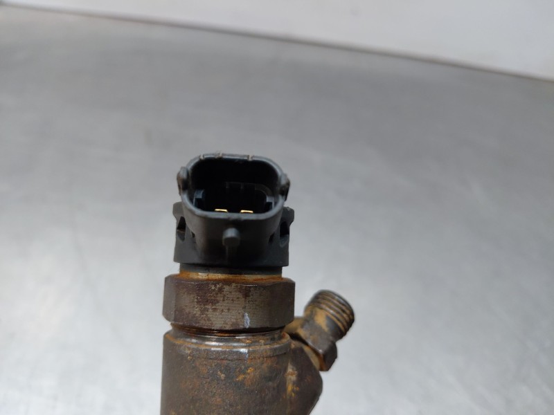 Recambio de inyector para peugeot rifter 1.5 bluehdi 75 (ecyhw) referencia OEM IAM 0445110955  