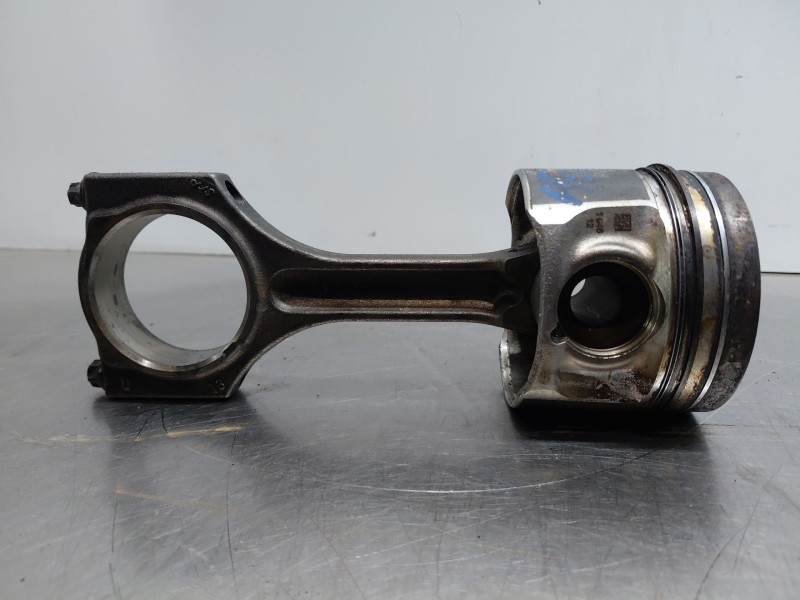 Recambio de biela para bmw serie 1 lim. (f20) sport referencia OEM IAM 11248473777  