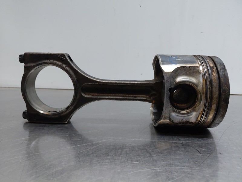 Recambio de biela para bmw serie 1 lim. (f20) sport referencia OEM IAM 11248473777  