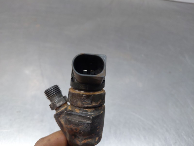 Recambio de inyector para bmw serie 1 lim. (f20/f21) m pack referencia OEM IAM 0445110613  
