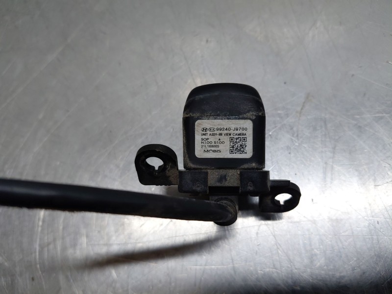 Recambio de camara de vision trasera para hyundai kona hybrid referencia OEM IAM 99240J9700  