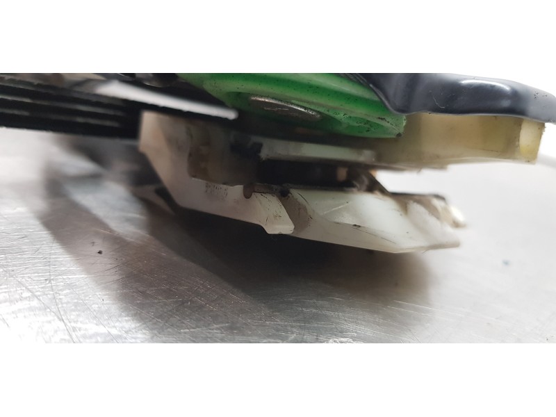 Recambio de elevalunas delantero izquierdo para bmw serie 1 berlina (e81/e87) 116i referencia OEM IAM 51337138465   Recambio de elevalunas delantero izquierdo para bmw serie 1 berlina (e81/e87) 116i referencia OEM IAM 51337138465