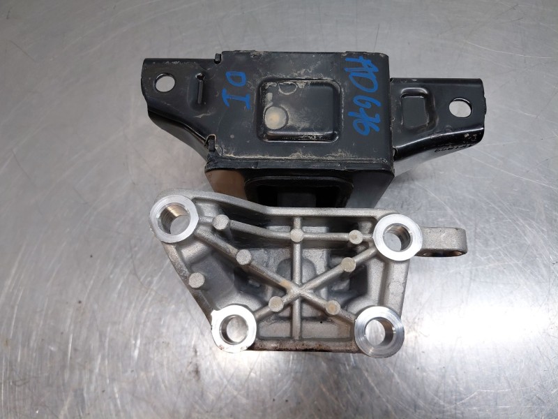 Recambio de soporte motor izquierdo para hyundai kona hybrid referencia OEM IAM 21830J9100  