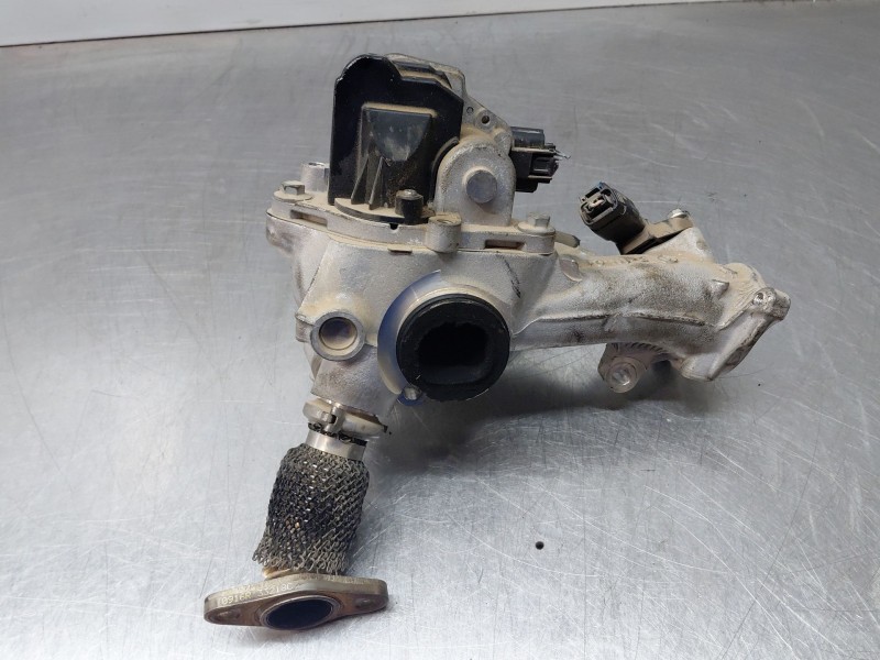 Recambio de valvula egr para dacia sandero essential referencia OEM IAM 147101246R  