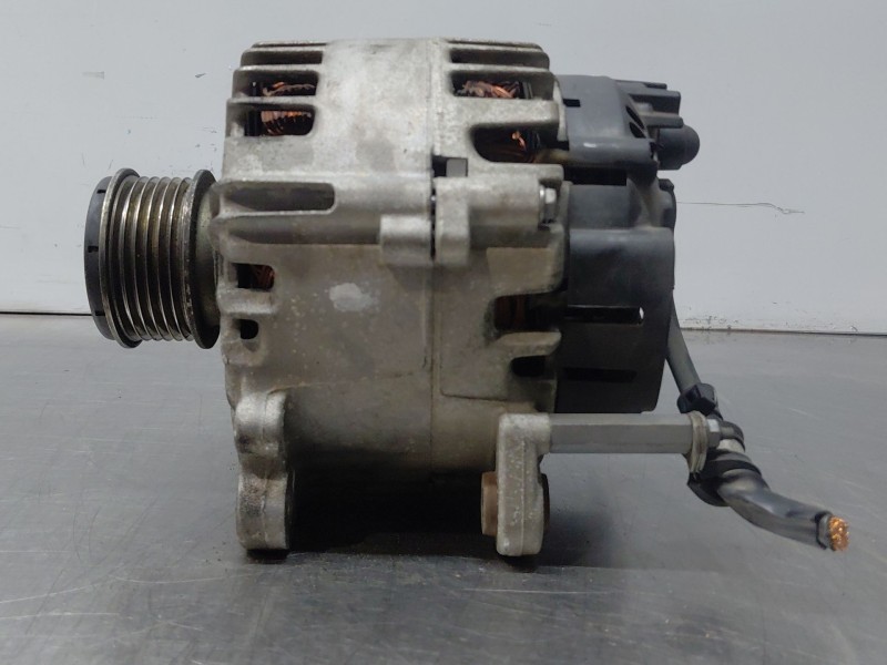 Recambio de alternador para seat leon (1p1) 1.6 tdi referencia OEM IAM   