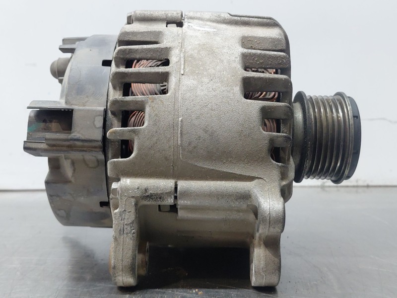 Recambio de alternador para seat leon (1p1) 1.6 tdi referencia OEM IAM   