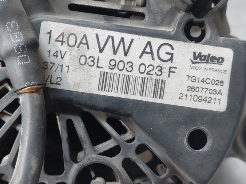 Recambio de alternador para seat leon (1p1) 1.6 tdi referencia OEM IAM   
