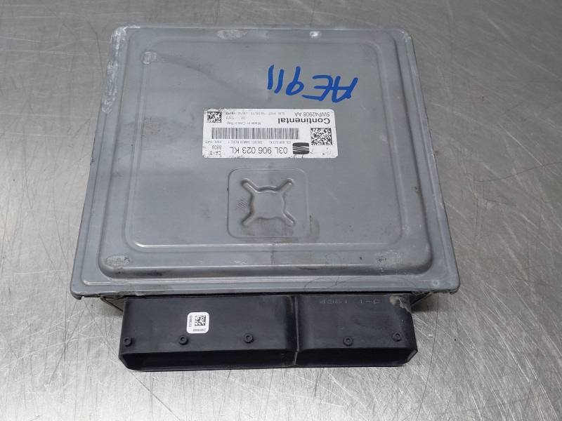 Recambio de centralita motor uce para seat leon (1p1) 1.6 tdi referencia OEM IAM   