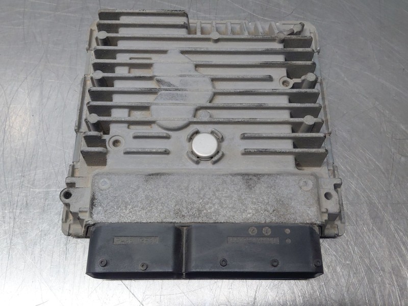 Recambio de centralita motor uce para seat leon (1p1) 1.6 tdi referencia OEM IAM   