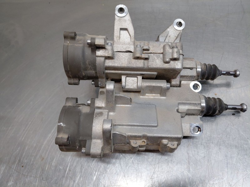 Recambio de bomba embrague para hyundai kona hybrid referencia OEM IAM   