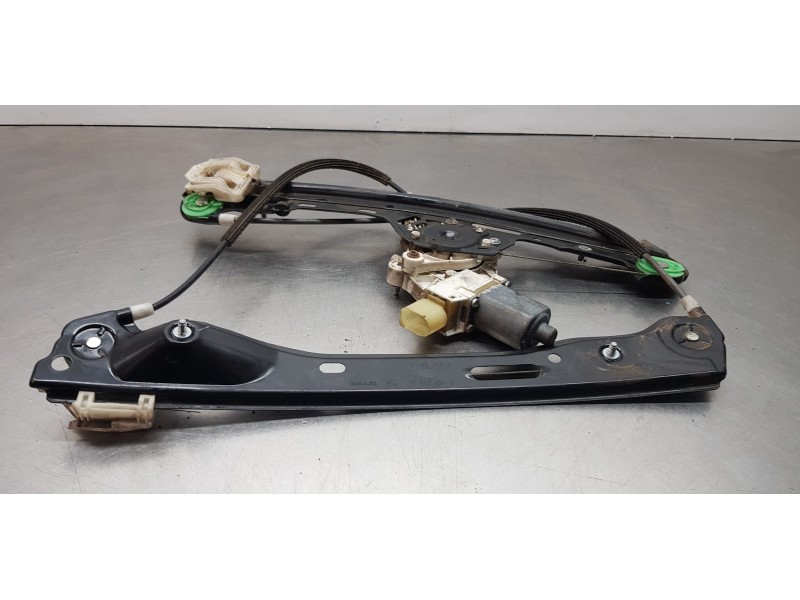Recambio de elevalunas delantero izquierdo para bmw serie 1 berlina (e81/e87) 116i referencia OEM IAM 51337138465   Recambio de elevalunas delantero izquierdo para bmw serie 1 berlina (e81/e87) 116i referencia OEM IAM 51337138465