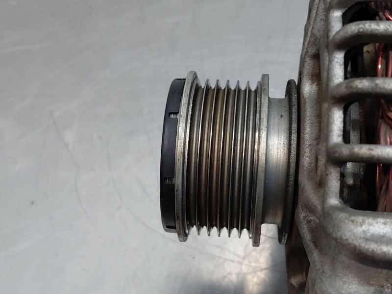 Recambio de alternador para seat ibiza iv (6j5, 6p1) 1.4 tdi referencia OEM IAM 04B903023B  