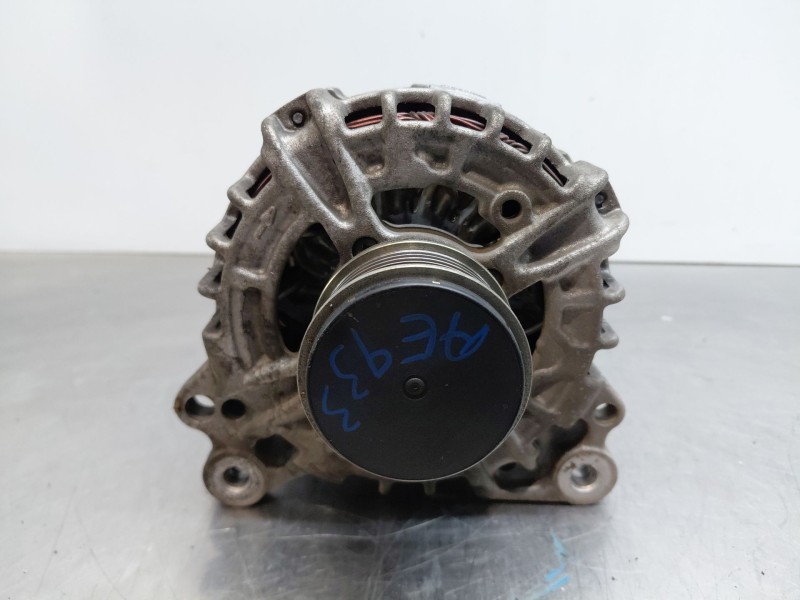 Recambio de alternador para seat ibiza iv (6j5, 6p1) 1.4 tdi referencia OEM IAM 04B903023B  