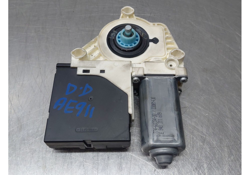 Recambio de motor elevalunas delantero derecho para seat leon (1p1) 1.6 tdi referencia OEM IAM   