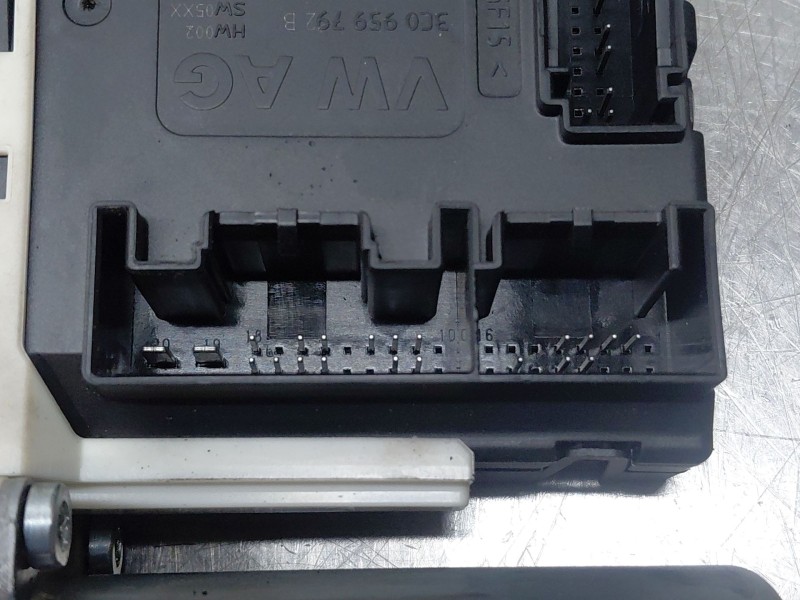 Recambio de motor elevalunas delantero derecho para seat leon (1p1) 1.6 tdi referencia OEM IAM   