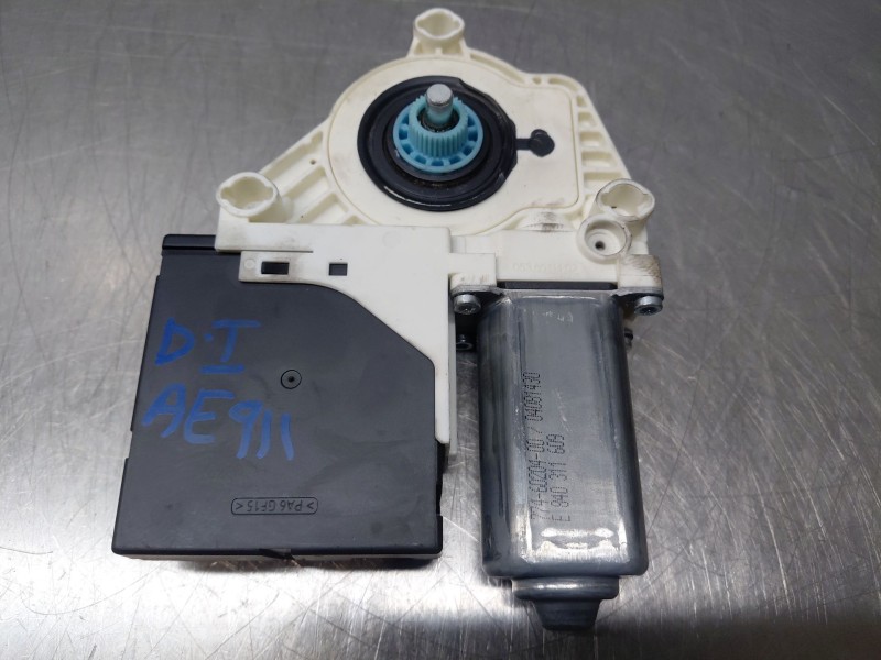 Recambio de motor elevalunas delantero izquierdo para seat leon (1p1) 1.6 tdi referencia OEM IAM   