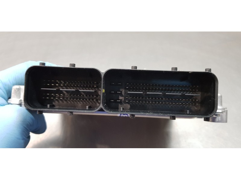 Recambio de centralita motor uce para ssangyong rodius xdi limited referencia OEM IAM 6725401532 28571090 