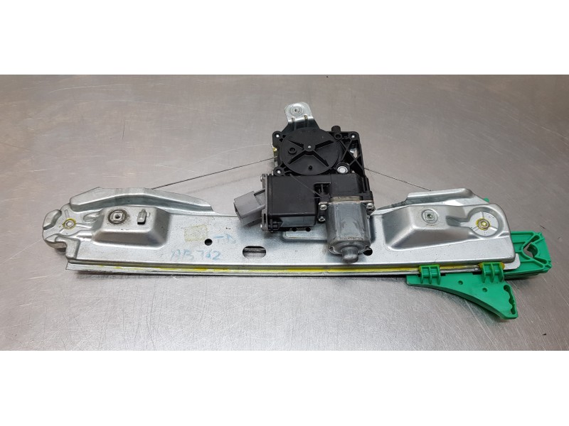 Recambio de elevalunas trasero derecho para bmw serie 1 berlina (e81/e87) 118d referencia OEM IAM 51357138468   Recambio de elevalunas trasero derecho para bmw serie 1 berlina (e81/e87) 118d referencia OEM IAM 51357138468