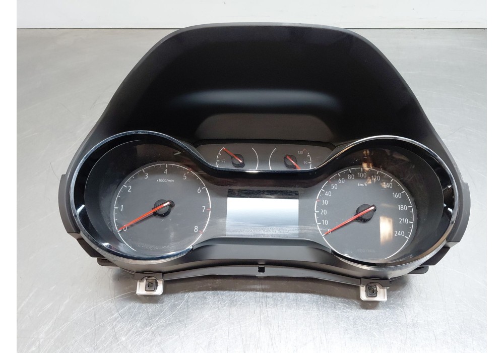 Recambio de cuadro instrumentos para opel corsa f (p2jo) 1.2 (68) referencia OEM IAM 9831576180  