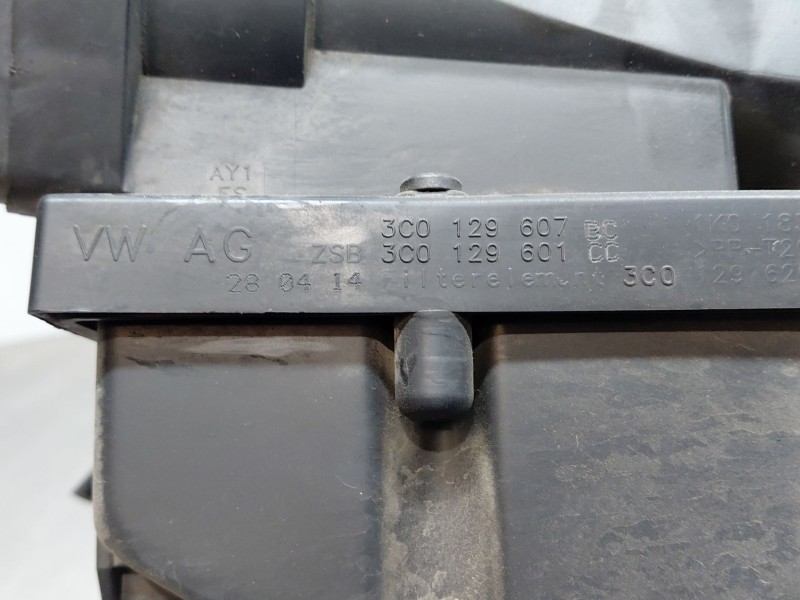 Recambio de filtro aire para audi q3 (8ub, 8ug) 2.0 tdi referencia OEM IAM   