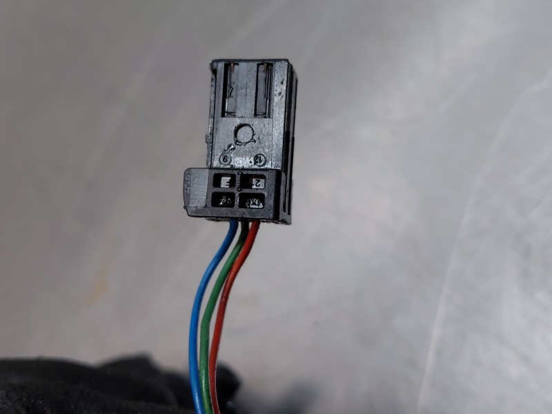 Recambio de retrovisor izquierdo para citroën berlingo cuadro furgón referencia OEM IAM 1608177580  