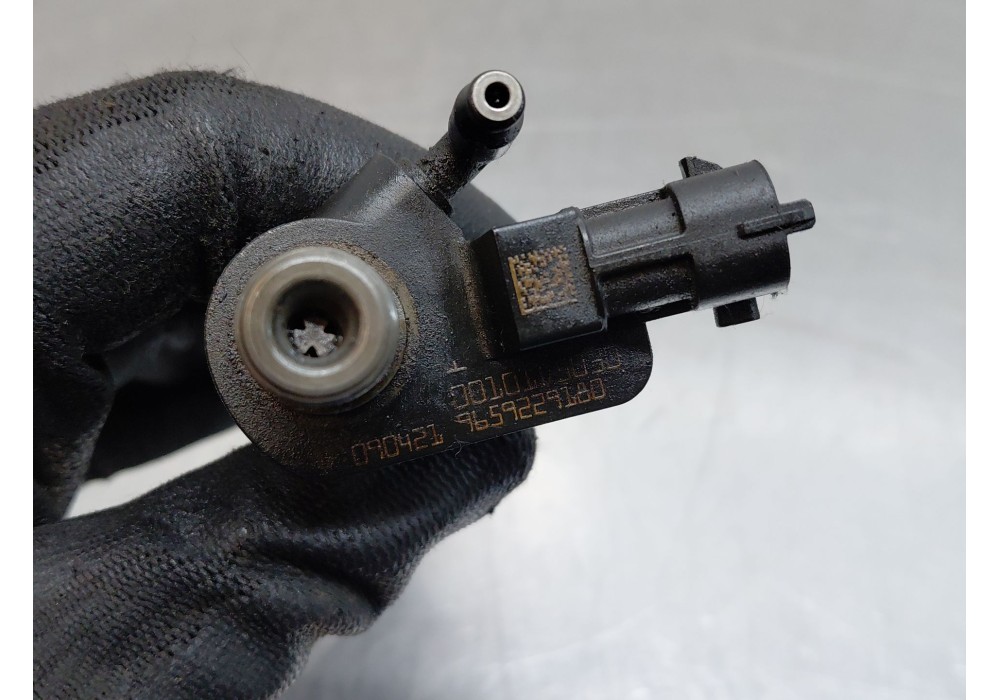 Recambio de inyector para land rover freelander 2 (l359) 2.2 td4 4x4 referencia OEM IAM LR006864 9659229180 