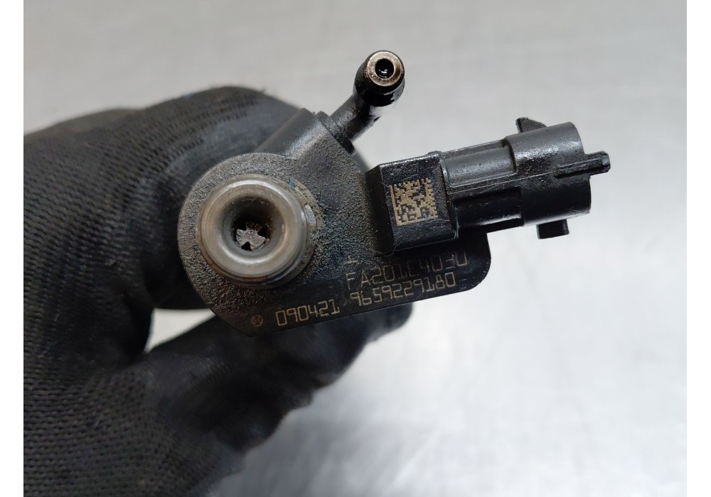 Recambio de inyector para land rover freelander 2 (l359) 2.2 td4 4x4 referencia OEM IAM LR006864 9659229180 