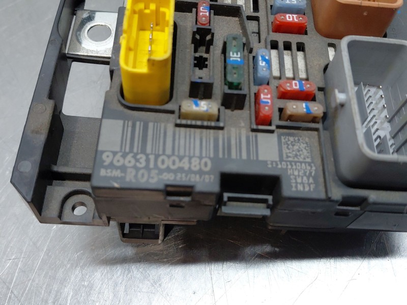 Recambio de caja reles / fusibles para peugeot 308 i (4a_, 4c_) 1.6 hdi referencia OEM IAM 9663100480  