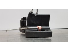 Recambio de cerradura puerta delantera derecha para ssangyong rodius xdi limited referencia OEM IAM 7122021004  