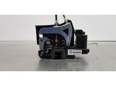 Recambio de cerradura puerta delantera derecha para ssangyong rodius xdi limited referencia OEM IAM 7122021004   2