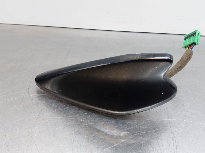 Recambio de antena para kia sportage v (nq5) referencia OEM IAM 96210R2300EB  