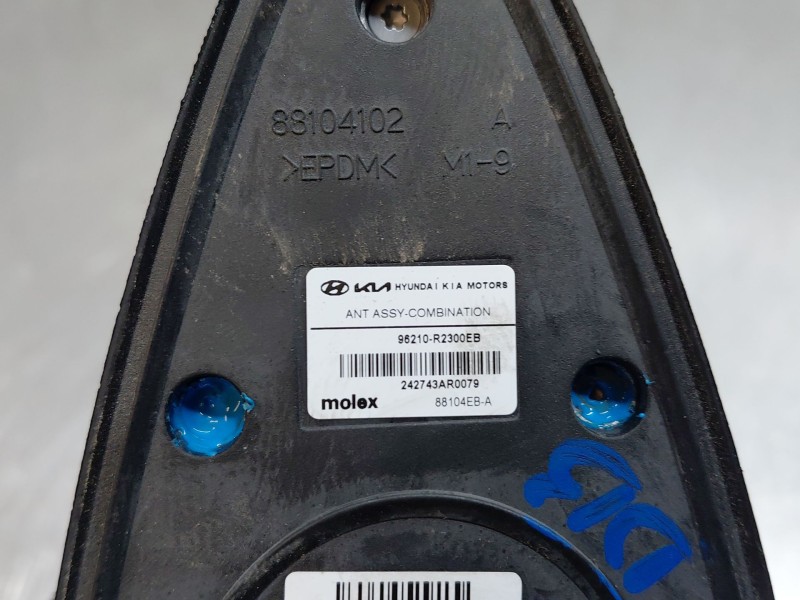 Recambio de antena para kia sportage v (nq5) referencia OEM IAM 96210R2300EB  