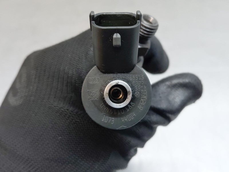 Recambio de inyector para ford focus ii (da_, hcp, dp) 1.6 tdci referencia OEM IAM 0445110188  