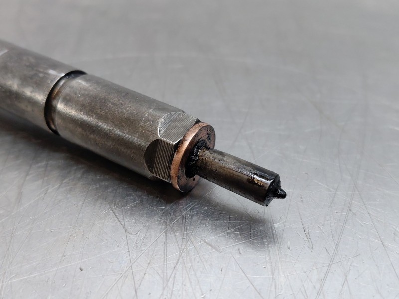 Recambio de inyector para ford focus ii (da_, hcp, dp) 1.6 tdci referencia OEM IAM 0445110188  