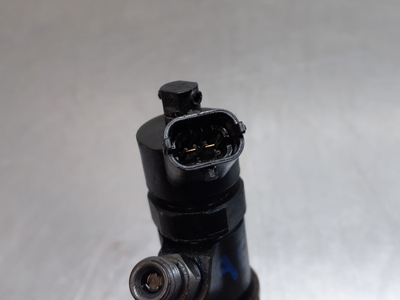 Recambio de inyector para ford focus ii (da_, hcp, dp) 1.6 tdci referencia OEM IAM 0445110188  