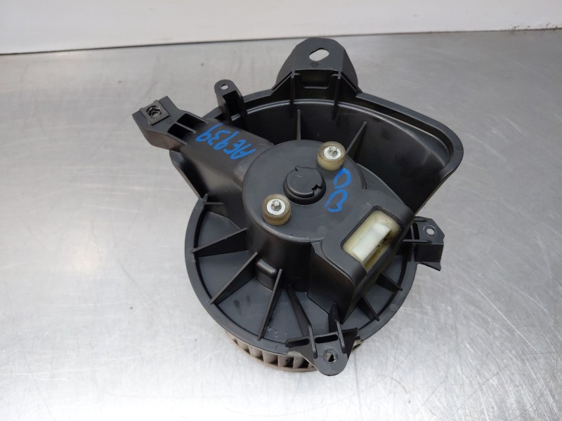 Recambio de motor calefaccion para fiat grande punto (199_) 1.3 d multijet referencia OEM IAM   