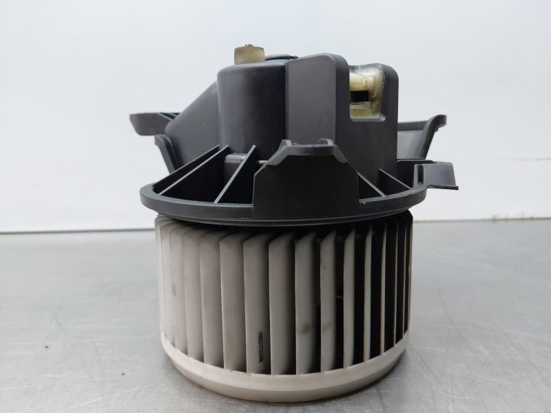 Recambio de motor calefaccion para fiat grande punto (199_) 1.3 d multijet referencia OEM IAM   