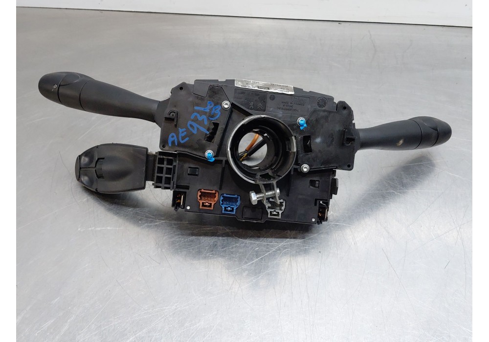 Recambio de mando multifuncion para peugeot 407 (6d_) 1.6 hdi 110 (6d9hzc, 6d9hyc) referencia OEM IAM 6242T0 96473051XT 