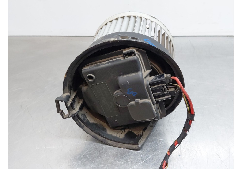 Recambio de motor calefaccion para peugeot 407 (6d_) 1.6 hdi 110 (6d9hzc, 6d9hyc) referencia OEM IAM 6441S3  