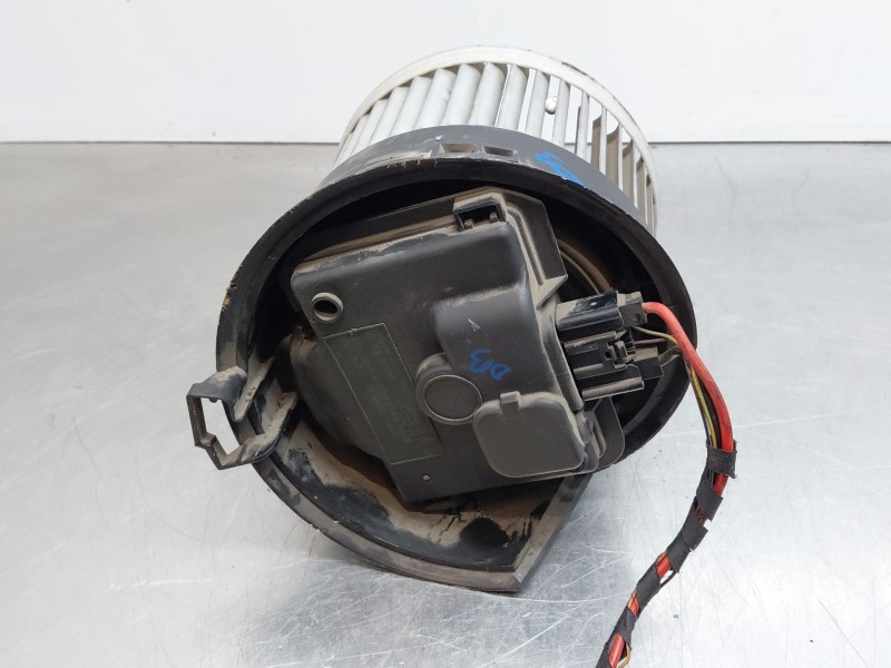 Recambio de motor calefaccion para peugeot 407 (6d_) 1.6 hdi 110 (6d9hzc, 6d9hyc) referencia OEM IAM 6441S3  